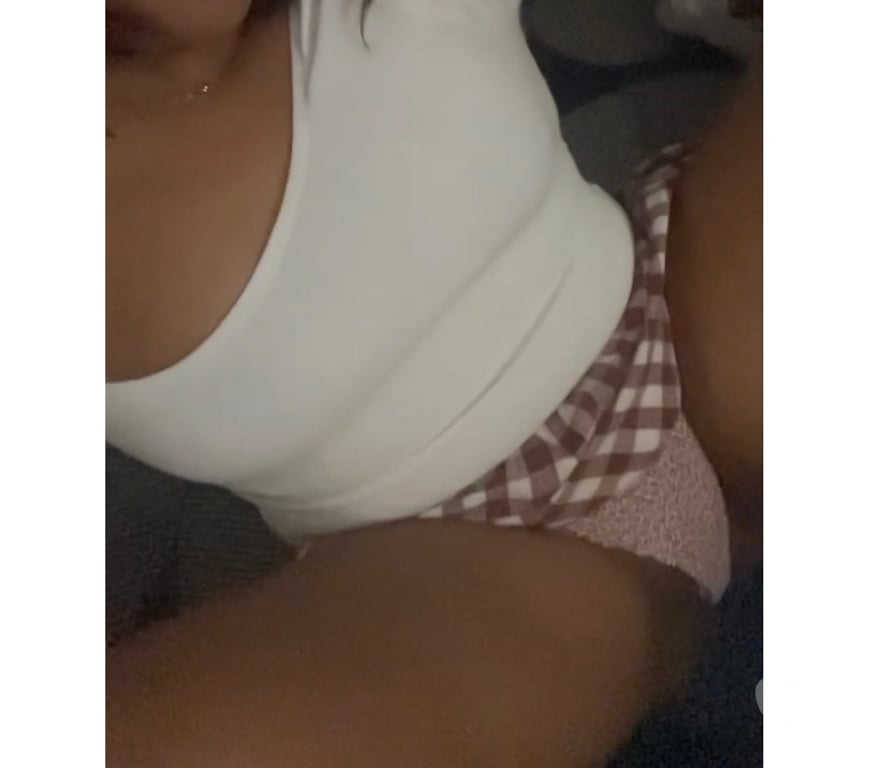 Escorts East London Canary Wharf - East London - Photos for sexy desi girls ready for hot fun