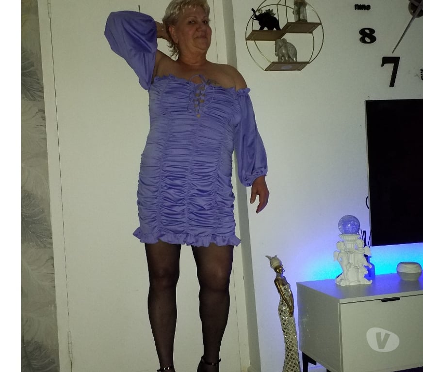 Escorts East London East Ham Station - East London - Photos for Mature Laura 1 hour only £60