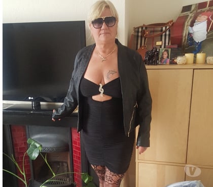  Escorts East Ham Station East London - Photos for Mature Laura 1 hour only £60