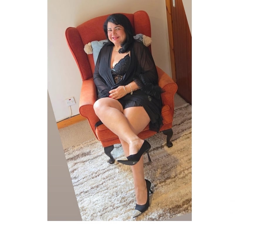 Escorts South East London Bromley - Photos for Julie GFE Brazilian girl π§ π