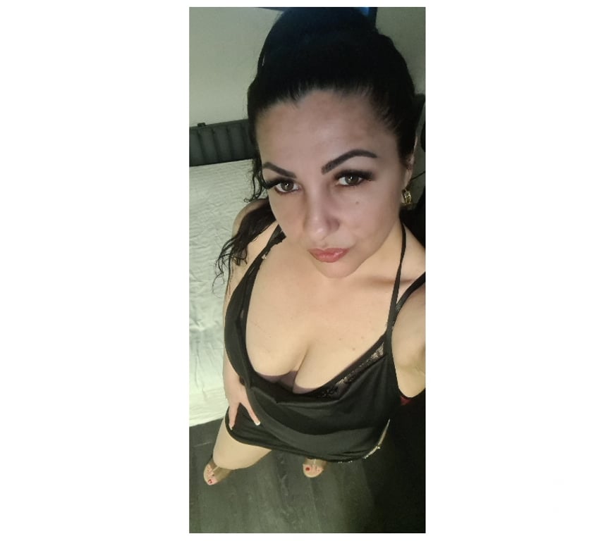 Escorts North London Finsbury Park - North London - Photos for Milf Kelly sexy big natural breasts 💋💋💋