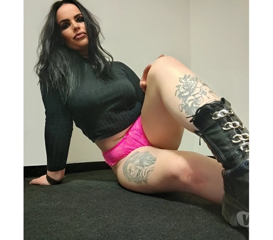 Escorts Ealing Southall - Ealing - Photos for Sweet Harley first time in uk for short time😊😊