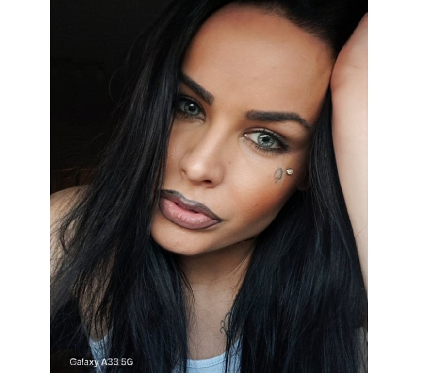 Escorts Ealing Southall - Ealing - Photos for Sweet Harley first time in uk for short time😊😊
