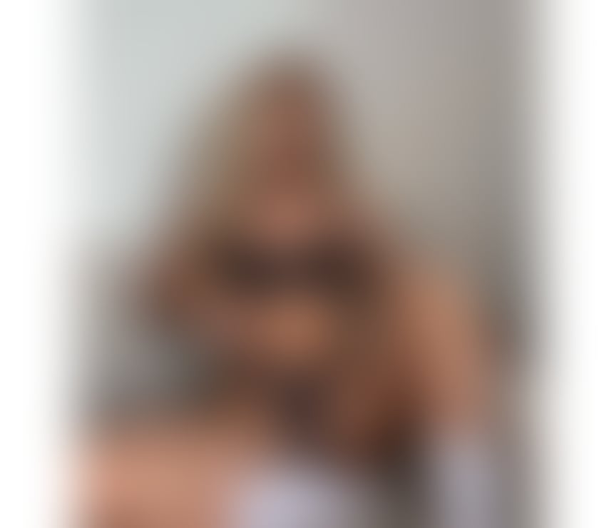 Escorts West London Hillingdon - Photos for Julia ONLY OUTCALL REAL PICTURES