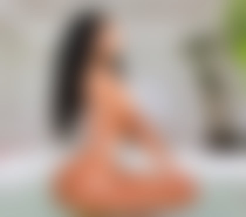 Escorts Swansea - Wales Swansea City Centre - Swansea - Photos for Sexy Brazilian curly brunette VIP in town right now