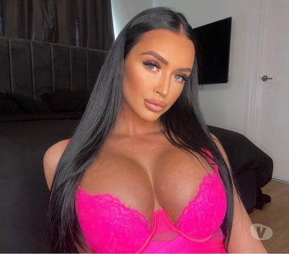 Escorts and Massages Ware East Hertfordshire - Photos for 🆂🆄🅿🅴🆁 🅷🅾🆃 🅱🅾🅳🆈