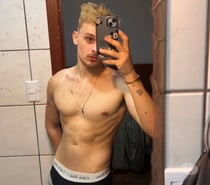 Hugo - twink loiro