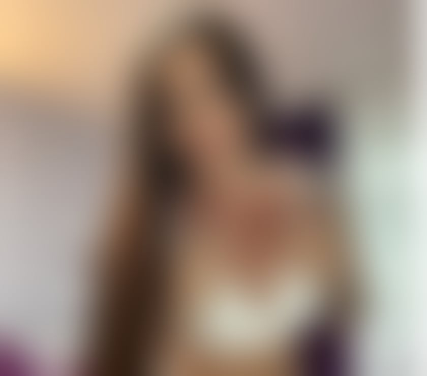 Escorts East London Havering - Photos for HELLENE OUTCALL INDEPENDENT OWO GFE PARTY🚘