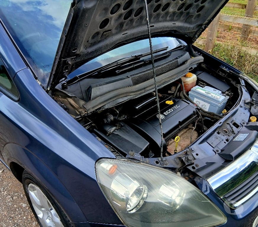 used cars for sale Gloucestershire South Gloucestershire - Photos for Vauxhall zafira B 2007 Manual 1.6 petrol.