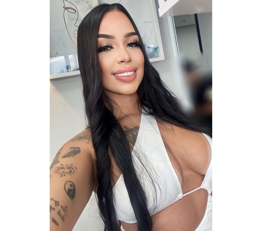 Escorts South East London Woolwich - South East London - Photos for ☎️ BRUNETTE GFE ✅ MASSAGE 💯NO RUSH
