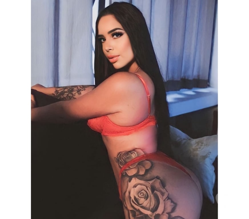 Escorts South East London Woolwich - South East London - Photos for ☎️ BRUNETTE GFE ✅ MASSAGE 💯NO RUSH