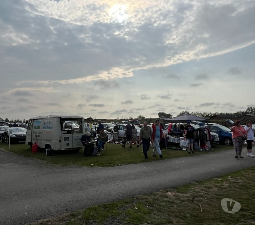 farmers markets Suffolk Mid Suffolk - Photos for Stonham Barns Sunday Car Boot + Saxon & Viking Festival