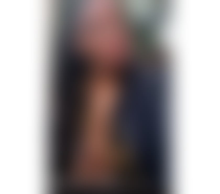 Petite British mixed lady - I love to party...