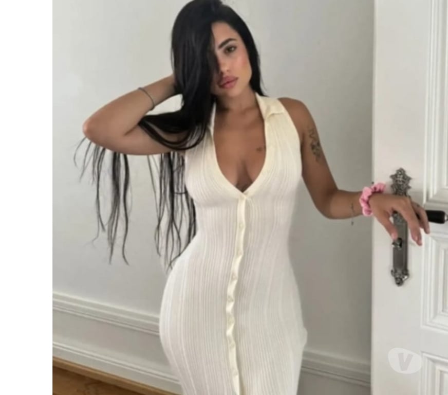 Escorts South East London Catford - South East London - Photos for Brunette with beautiful curves! I am a calm and cheerfu