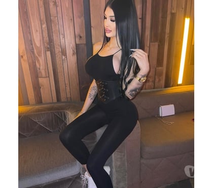Escorts and Massages London Gatwick Airport Crawley - Photos for 👄🍑ONLY OUTCALL NEW IN TOWN ANDA HERE 👄