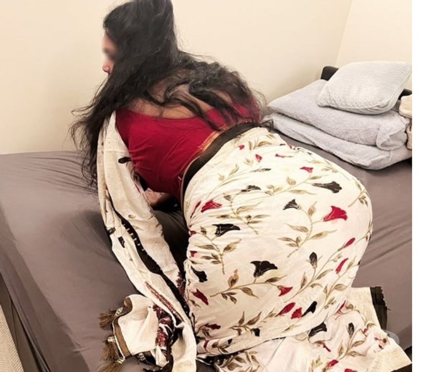 Escorts West Yorkshire Bradford - Photos for YAZHINI SOUTH INDIAN TAMIL GIRL NEW IN BRADFORD