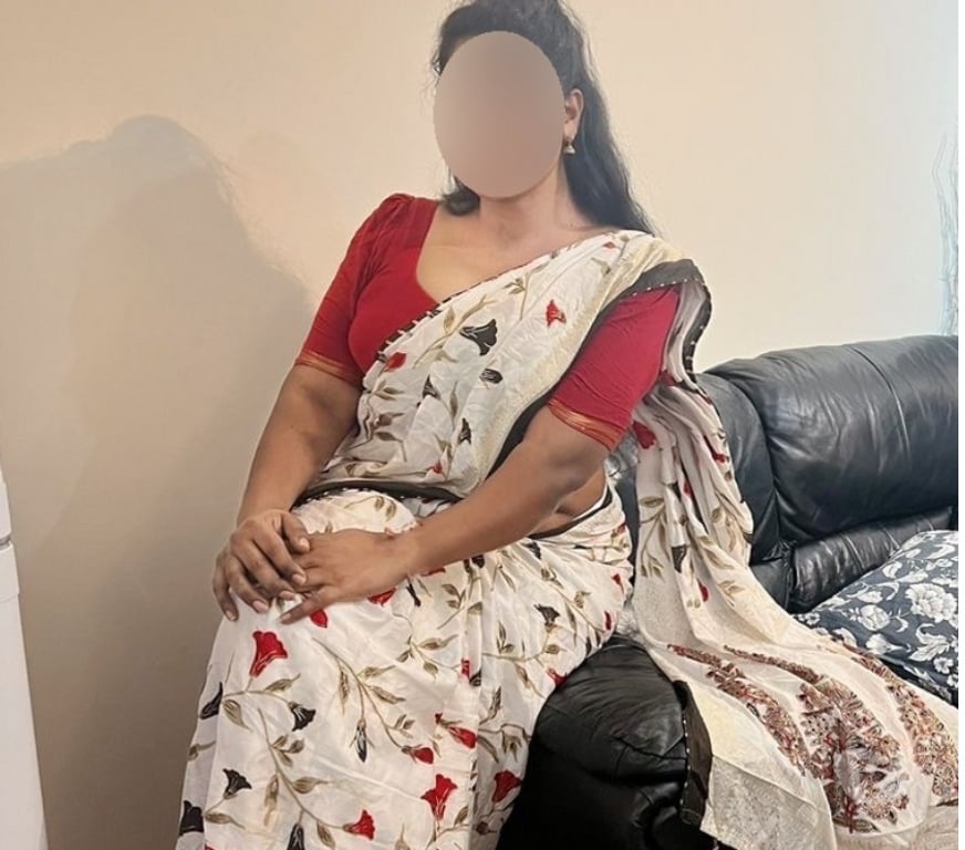 Escorts West Yorkshire Bradford - Photos for YAZHINI SOUTH INDIAN TAMIL GIRL NEW IN BRADFORD