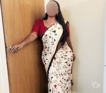 YAZHINI SOUTH INDIAN TAMIL GIRL NEW IN BRADFORD
