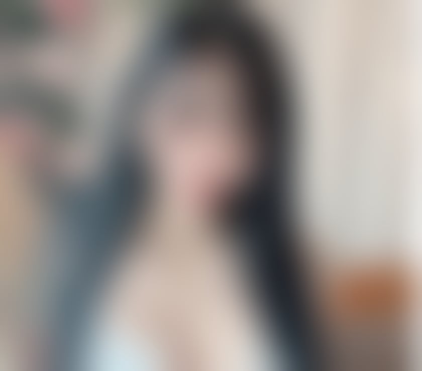 Hot Girl Just Arrive to here