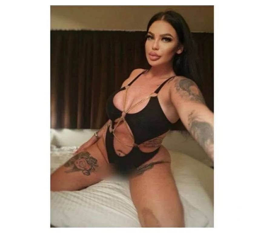 Escorts West Yorkshire Kirklees - Photos for New in town best services plus party and gfe total