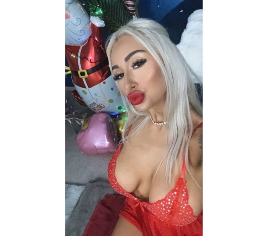 Escorts Staffordshire East Staffordshire - Photos for AMAZING BLONDE-TOP SERVICE JUST ARRIVED
