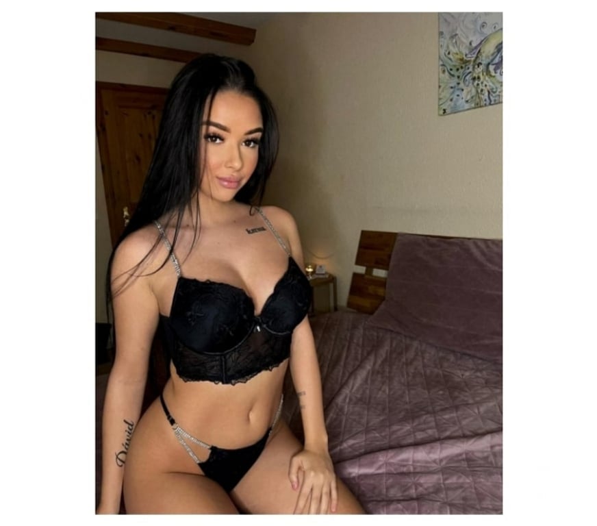 Escorts Nottinghamshire Nottingham - Photos for Hello I am Adelle!!!