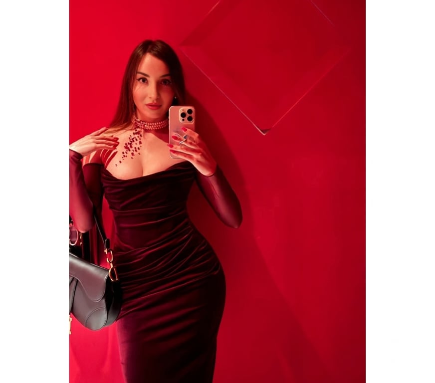 Escorts East London Bethnal Green - East London - Photos for Sophie, 24 – Gfe Sensual Tantric Masseuse East London