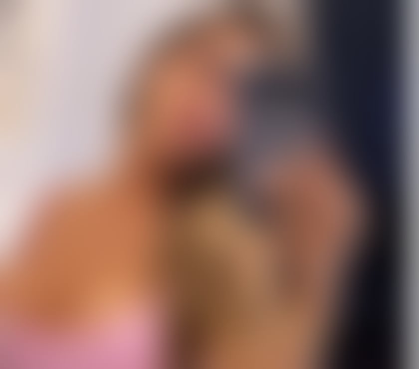 Bella brazilian thays TS Gfe naughty 💚🩷🧡