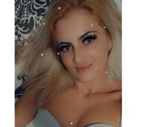 Roxana new girl in town