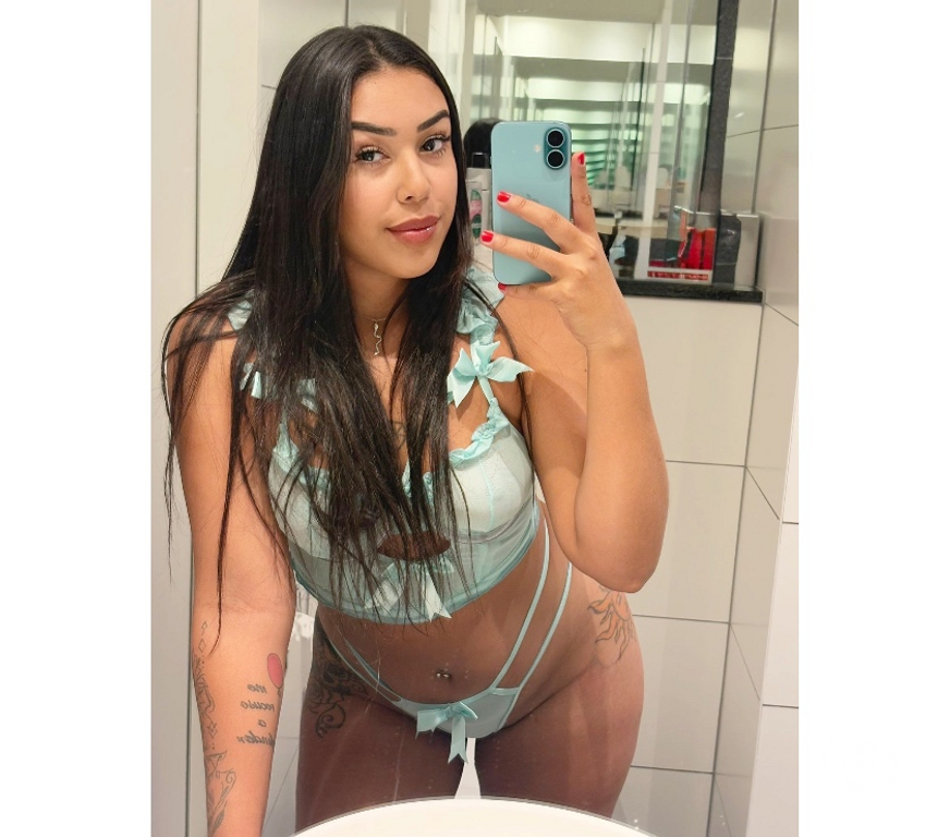 Escorts East London Canary Wharf - East London - Photos for 🇧🇷⚜️ Bruna Lemos Brazilian Party 🥳 WhatsApp pls