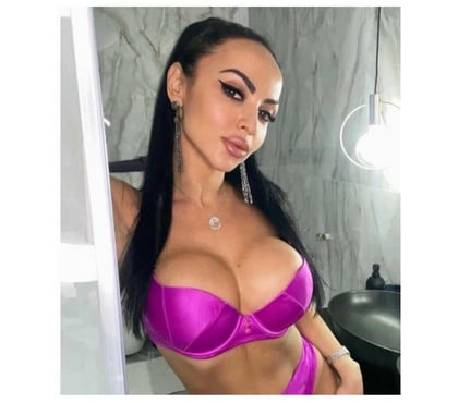 Escorts Huddersfield Kirklees - Photos for Kim best services 🥰 Party girl🥂 new in town