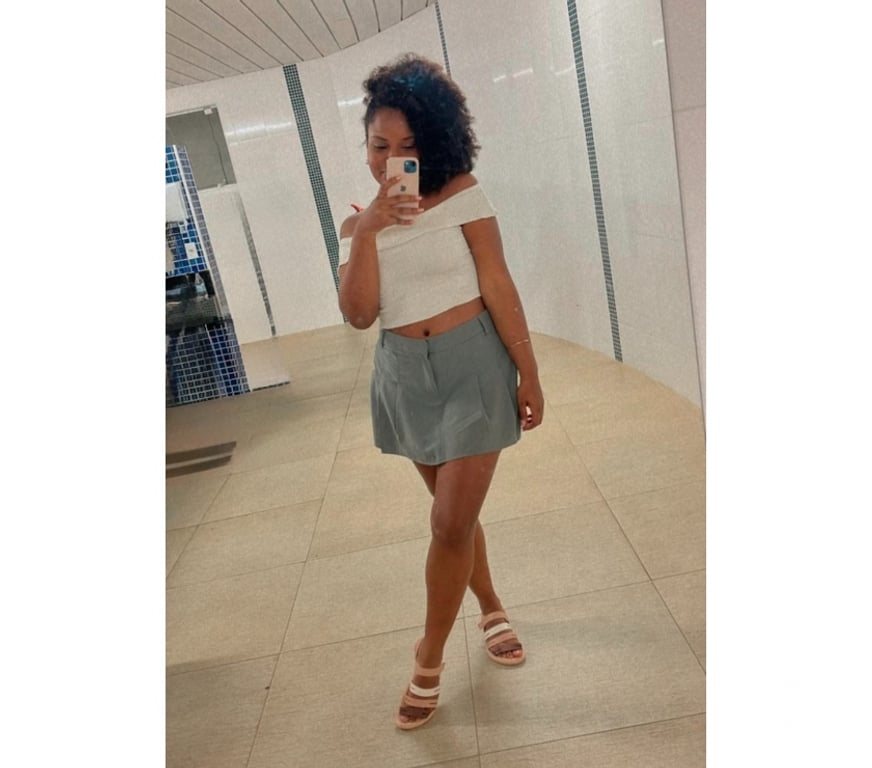 Escorts Hertfordshire Watford - Photos for £40 🇧🇷 NEW Bia BRAZILIAN IN Watford - WD17