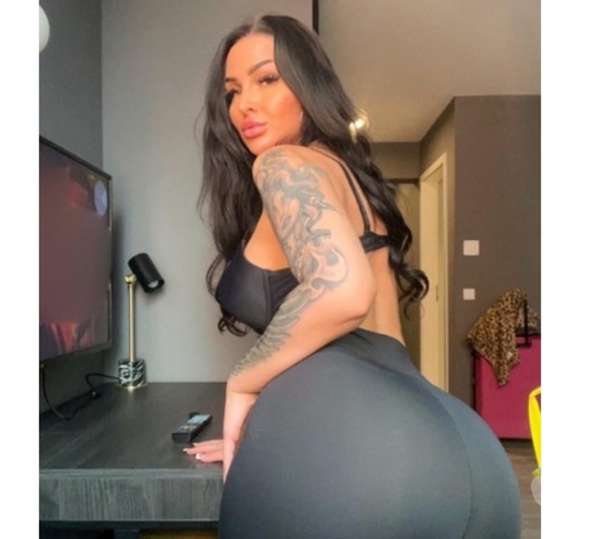 Escorts Greater Manchester Wigan - Photos for Incall and Outcall 💯Andreea here ❤️❤️