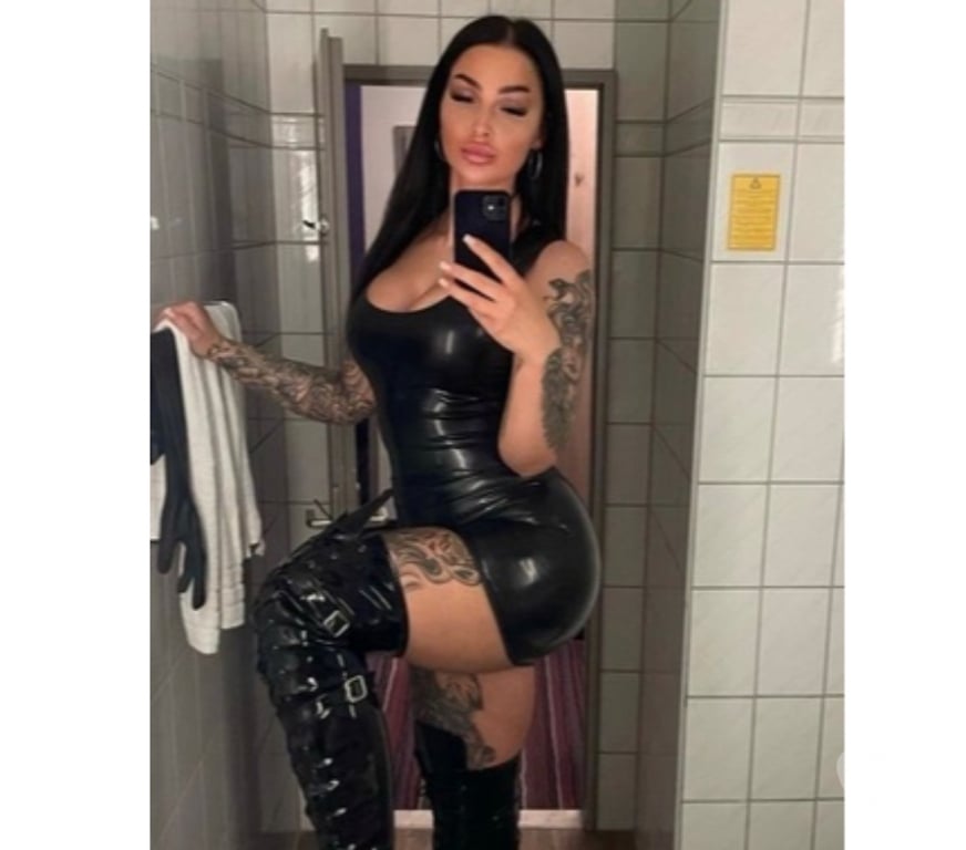 Escorts Greater Manchester Wigan - Photos for Incall and Outcall 💯Andreea here ❤️❤️