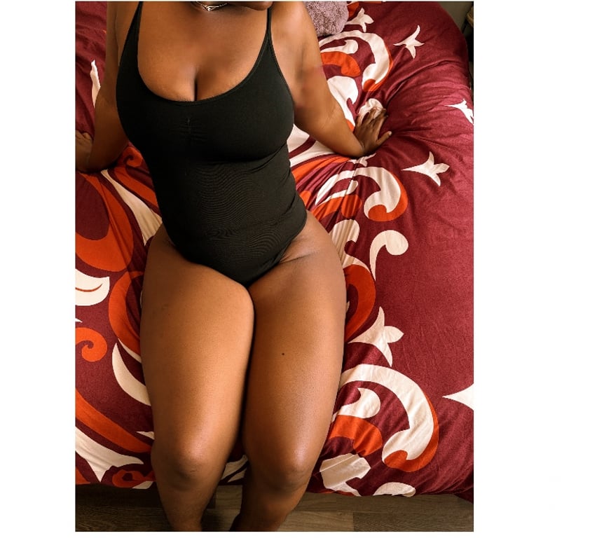 Escorts East London Gants Hill Station - East London - Photos for Sexy Ebony Lady in Gants Hill
