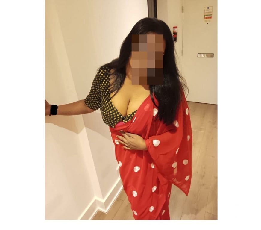 Escorts East London East India - East London - Photos for SUZEE SOUTH INDIAN TAMIL CHUBBY GIRL NEW IN TOWN