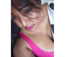 SUZEE SOUTH INDIAN TAMIL CHUBBY GIRL NEW IN TOWN