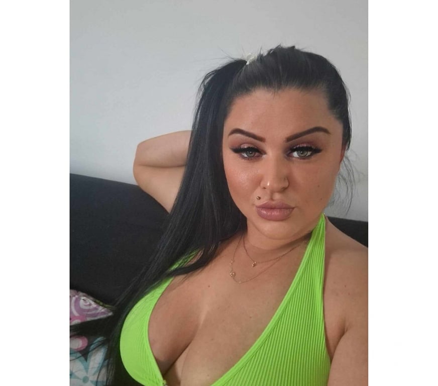 Escorts East London Canning Town - East London - Photos for Michelle Curvy🍒🍑