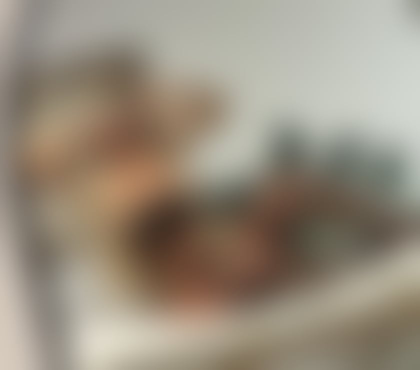Escorts Surrey Elmbridge - Photos for Pietra Magic in your hands