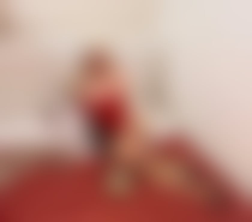 Trans Escorts Edinburgh Edinburgh - Edinburgh - Photos for Edinburgh Ts Prada Transwoman Massage and many more