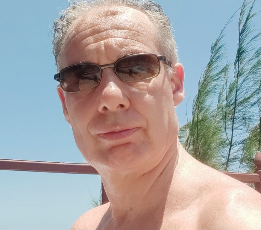 adult personals Greater Manchester Tameside - Photos for Looking for ladies of any nationality for adult fun
