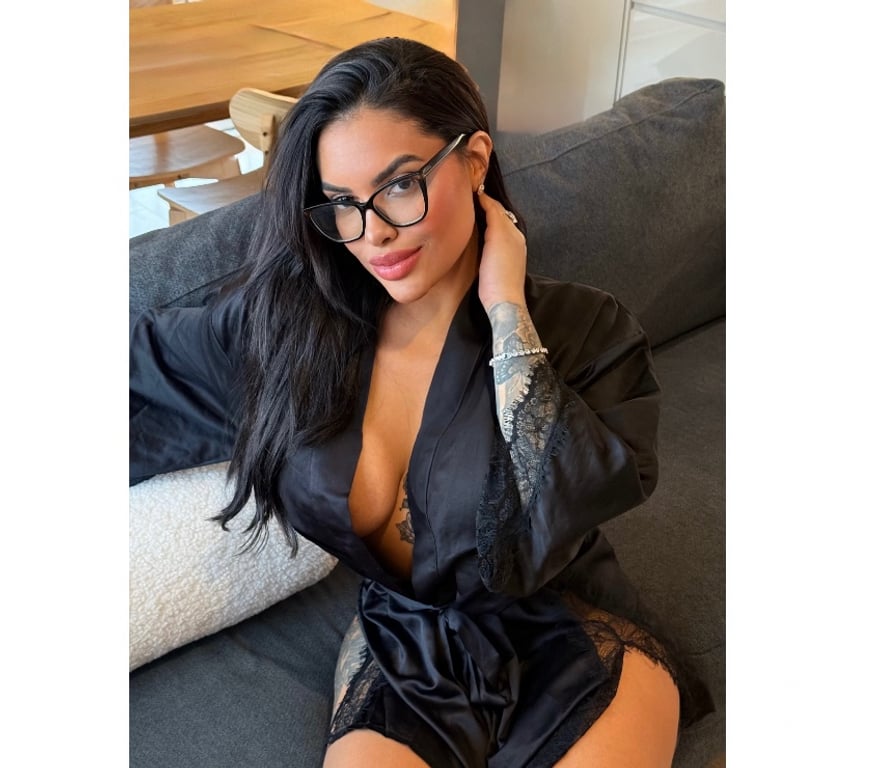 Escorts West Midlands Coventry - Photos for Lary 🍑 🇧🇷 Hot Brazilian Brunette 🔞