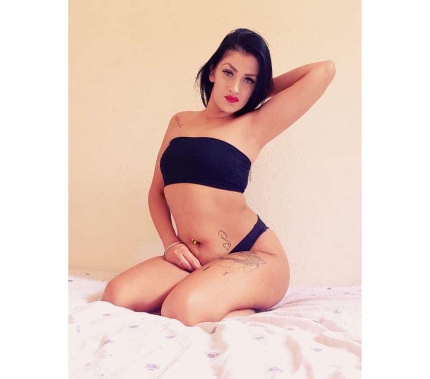 Escorts East London Commercial Road - East London - Photos for ALICE PARTY GIRL🥂🍾LATINA GOOD SERVICE🔥
