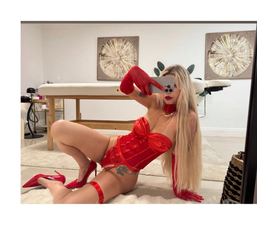 Escorts Surrey Elmbridge - Photos for Pietra 🫦magic your hands