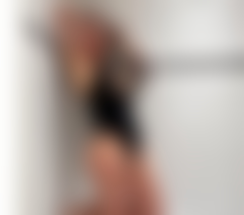 Escorts Buckinghamshire Milton Keynes - Photos for Relaxing and Revitalising Massage by English Sadie!