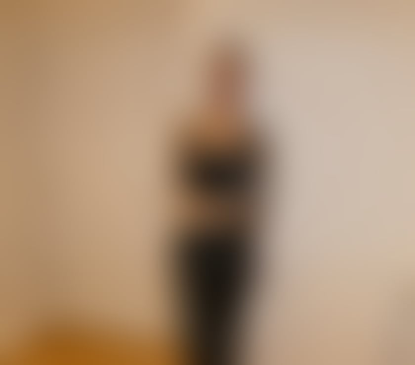 Escorts Buckinghamshire Milton Keynes - Photos for Relaxing and Revitalising Massage by English Sadie!