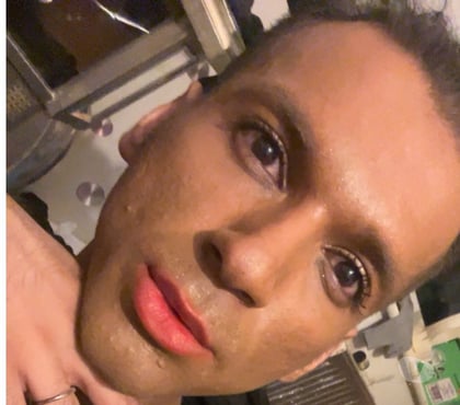 Gay Escorts Earley Reading - Photos for FEM CD LOOKING NOW