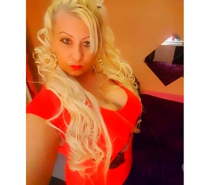 Escorts Goodmayes Station East London - Photos for Hot Amanda 🔥 40-60-80 Milf Big natural boob's gfe