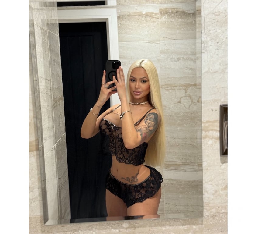 Escorts Lancashire Burnley - Photos for ANTONELLA NEW IN THE CITY GFE π§π·