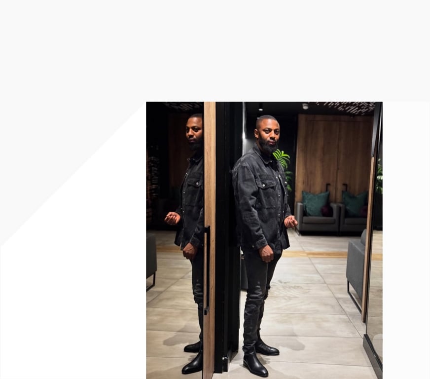 Adult Entertainment Central London Victoria - Central London - Photos for Black Male Bi Guy Video Chat 07405951380